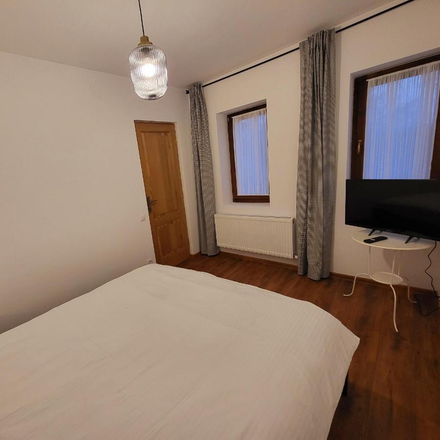 Old Town Apartament Appartement Targoviste Buitenkant foto